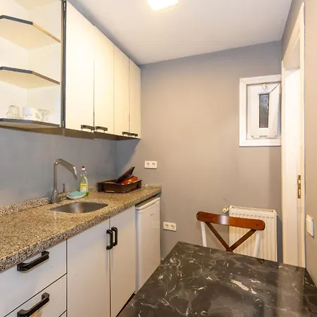 Leon Apartment Istanbul