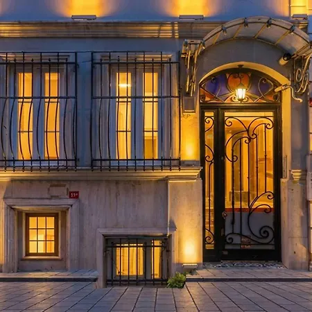 Leon Istanbul