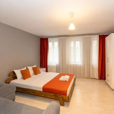 Leon Apartment *
